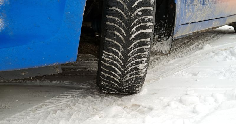 Jēkabpilī sabojāta automa&scaron;īna, Ābeļu pagastā nozagti elektrības vadi