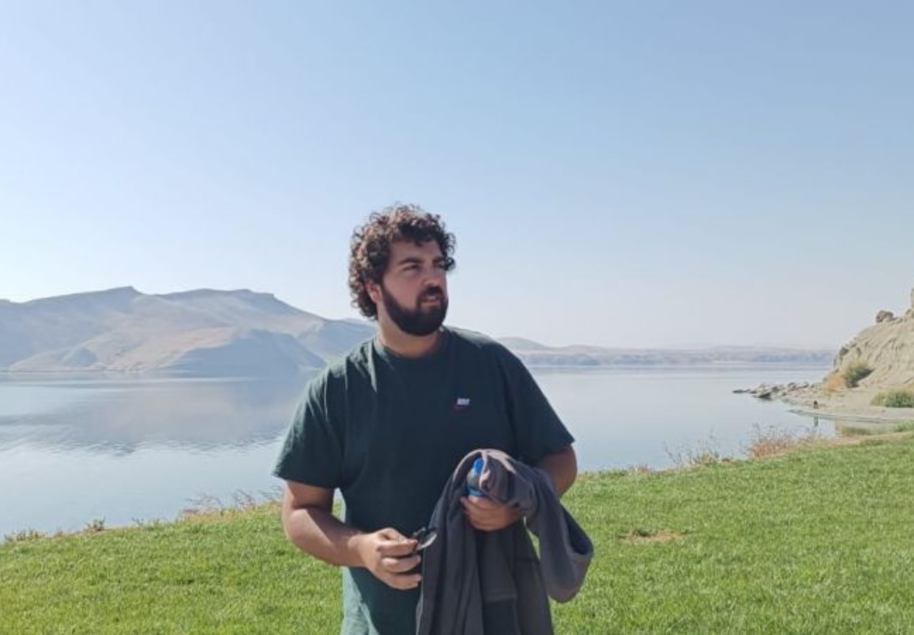 Aknīstē viesojas brīvprātīgais jaunietis no Portugāles