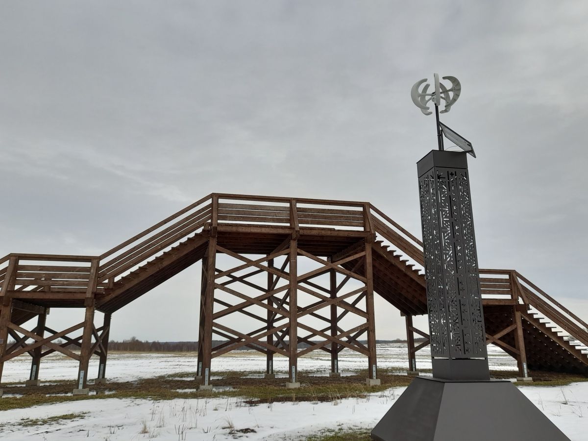 Kaldabruņā uzstādīti oriģināla dizaina gaismas objekti