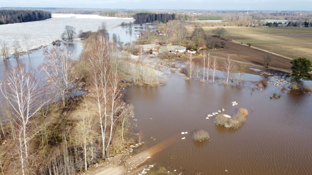 Jēkabpils novadā applūdušas jaunas teritorijas Krustpils pagastā