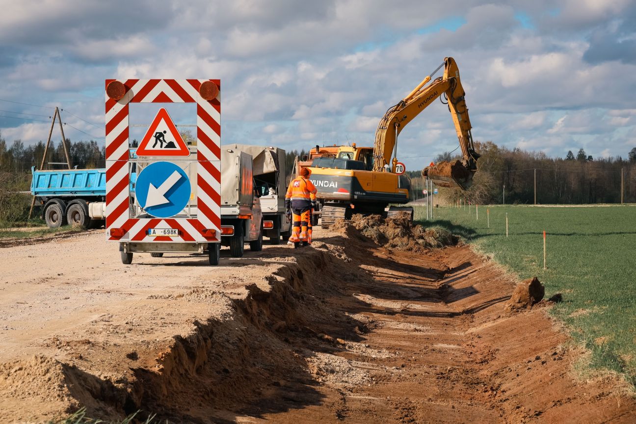 Uzsākti Slate – Zasa autoceļa remontdarbi