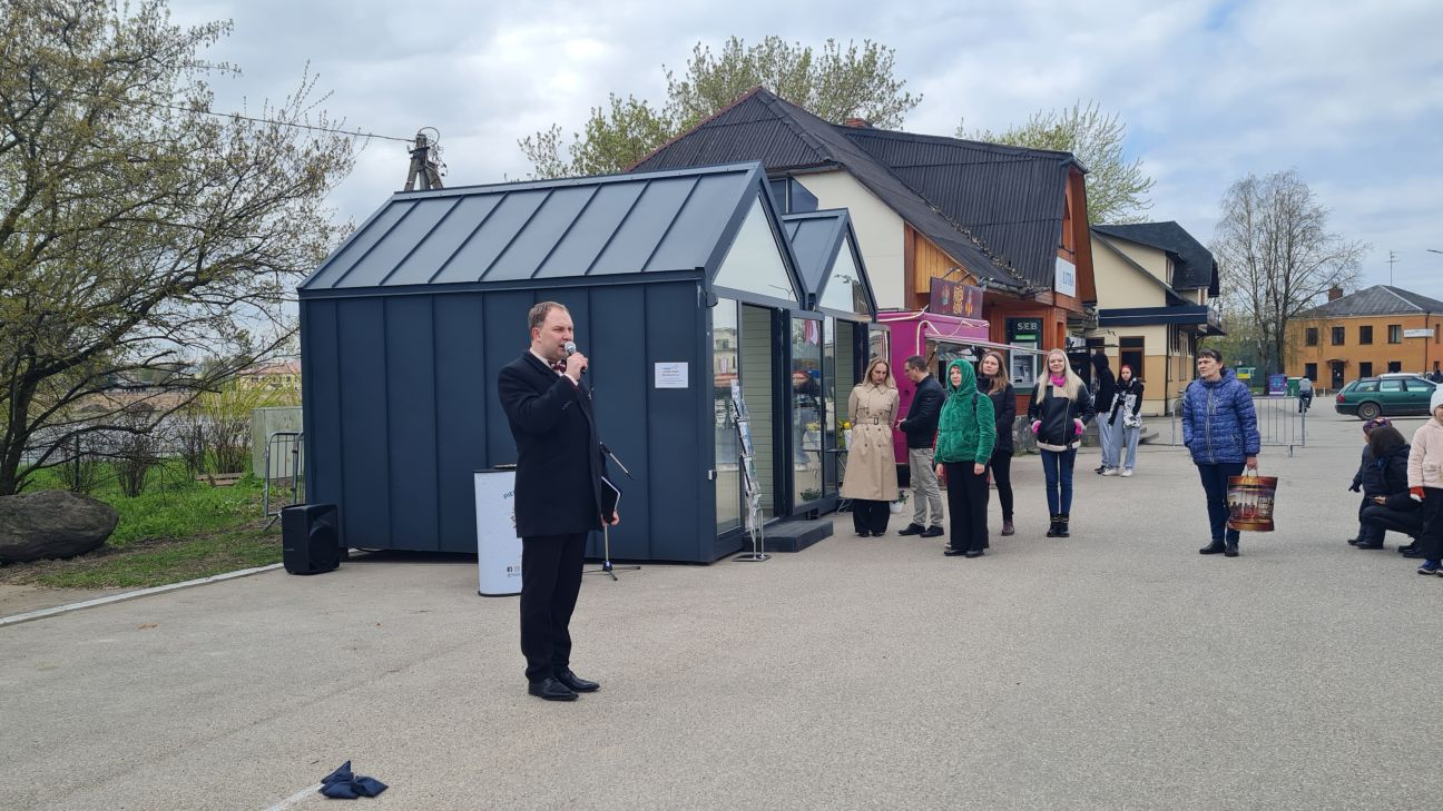 Jēkabpilī atklāti jaunie tirdzniecības kioski