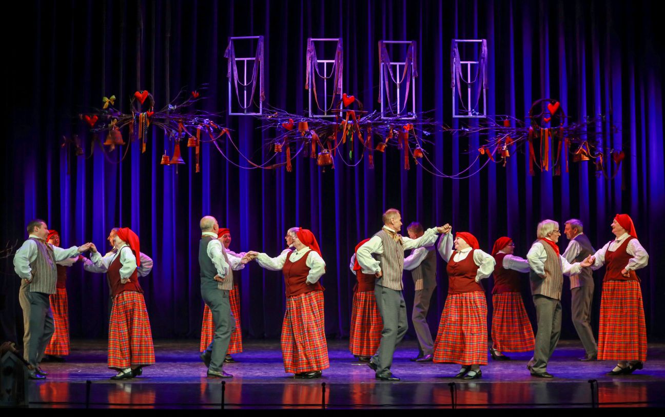 Deju kolektīvs “Dubnava” svin 20 gadu jubileju