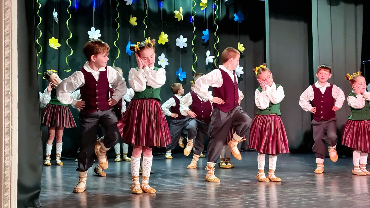Jēkabpils novada bērnu deju kolektīvi sadancojas Biržos