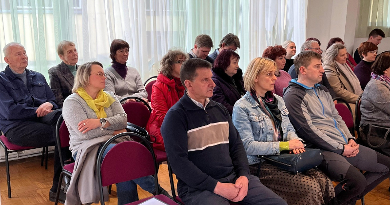 Vīpē aizvadīta iedzīvotāju tik&scaron;anās ar Jēkabpils novada domes pārstāvjiem