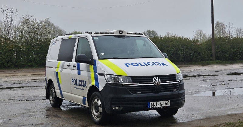Valsts policija meklē kravas automa&scaron;īnas vadītāju