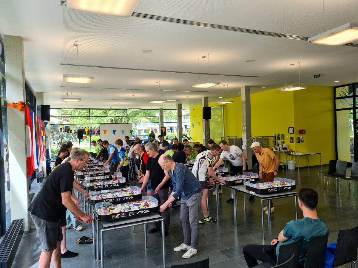 Jēkabpilieši godam pārstāv Latviju galda hokeja sacensībās 