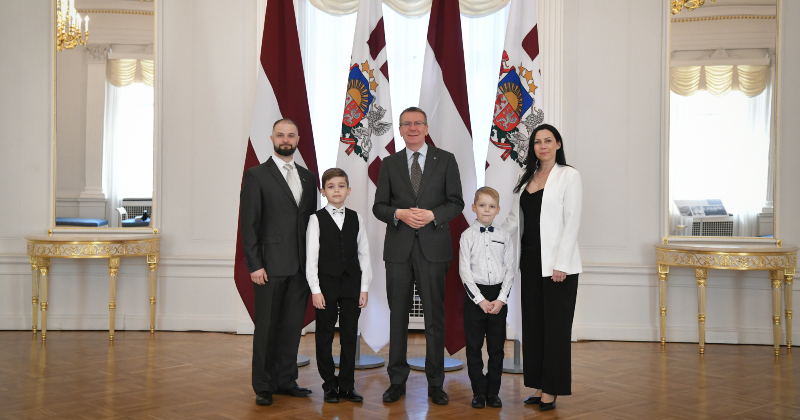  Jēkabpilietis Oskars Grin&scaron;pons viesojas pie Valsts prezidenta