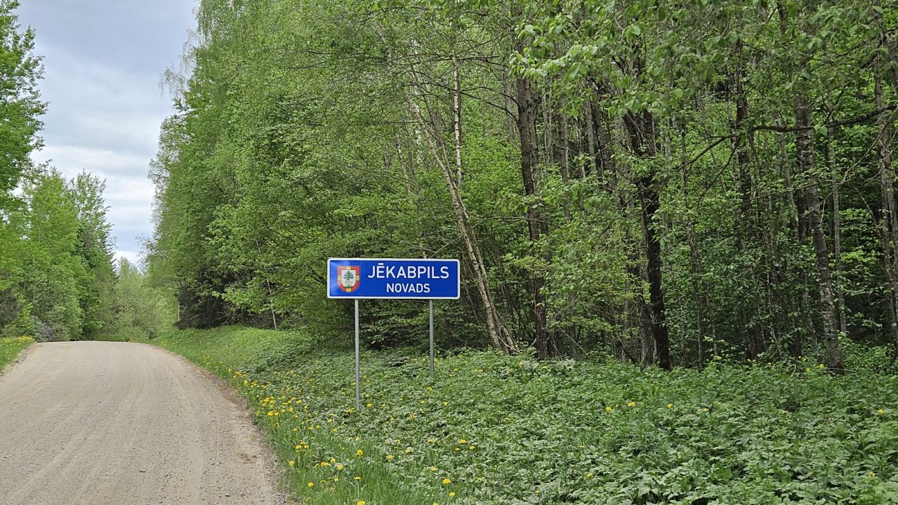 Jēkabpils novadā šogad grants ceļus atputekļos mazākā apmērā