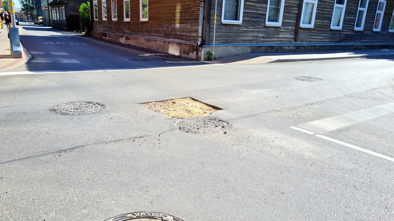 “Iesēdies” Andreja Pormaļa ielas asfalts Jēkabpilī