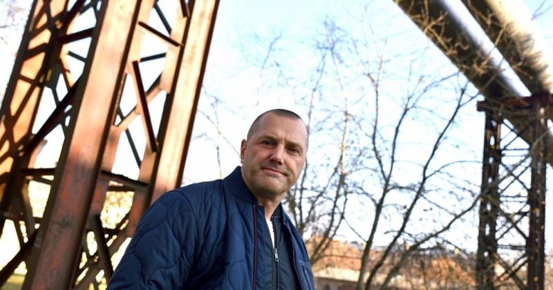 Kurzemes finiera biju&scaron;ais īpa&scaron;nieks Dzintars Odiņ&scaron;