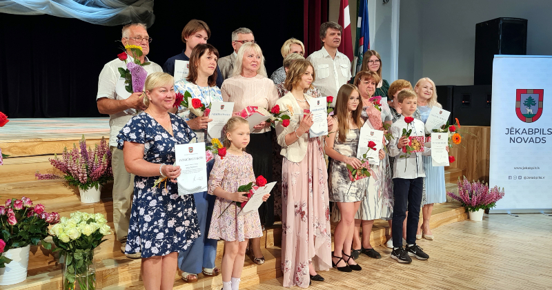 Jēkabpils novads sumina skolēnus un pedagogus par augstiem sasniegumiem olimpiādēs un konkursos