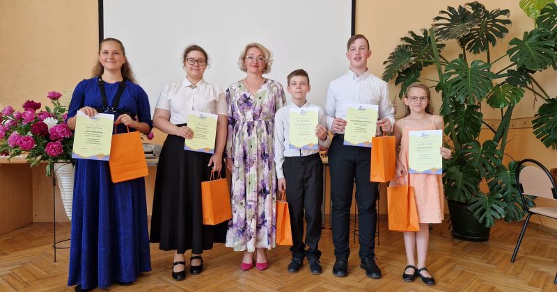 Līvānu novadā godināti izcilākie skolēni un pedagogi