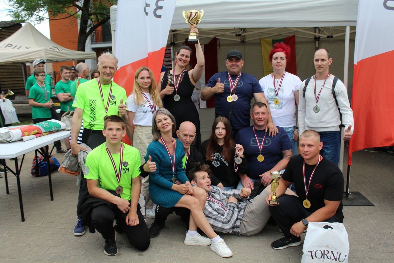 Jēkabpilieši gūst zeltu Latvijas čempionātā spiešanā guļus