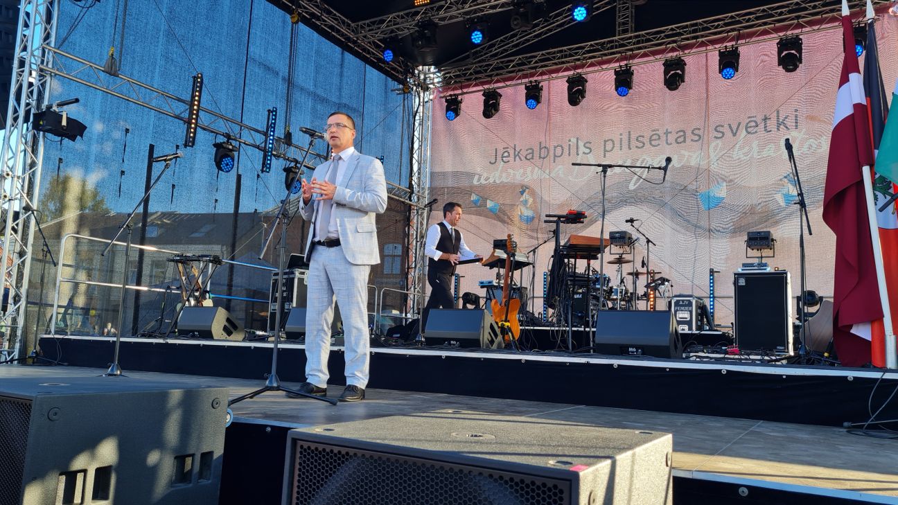 Pieejama Jēkabpils pilsētas svētku programma (AFIŠA PIELIKUMĀ)