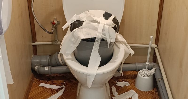 Jēkabpils sabiedriskajās tualetēs uzdarbojas vandaļi