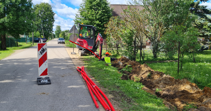 Uzsākta apgaismojuma izbūve Daugavas ielā Līvānos