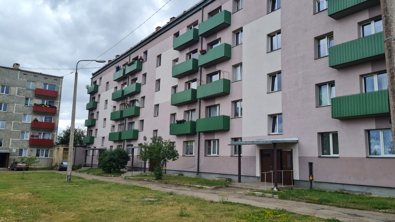 Mirušajiem, kas atrasti dzīvoklī, bija vardarbīgas nāves pazīmes