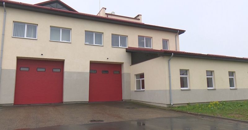 Tvaika ielā deg dārza māja 