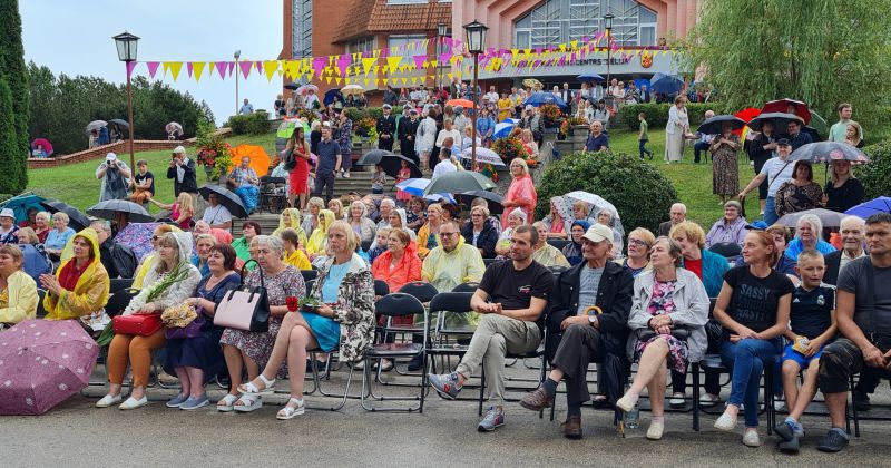 Aknīstē un Viesītē &scaron;ovasar varēs savīties dziesmu, deju un draugu rakstos
