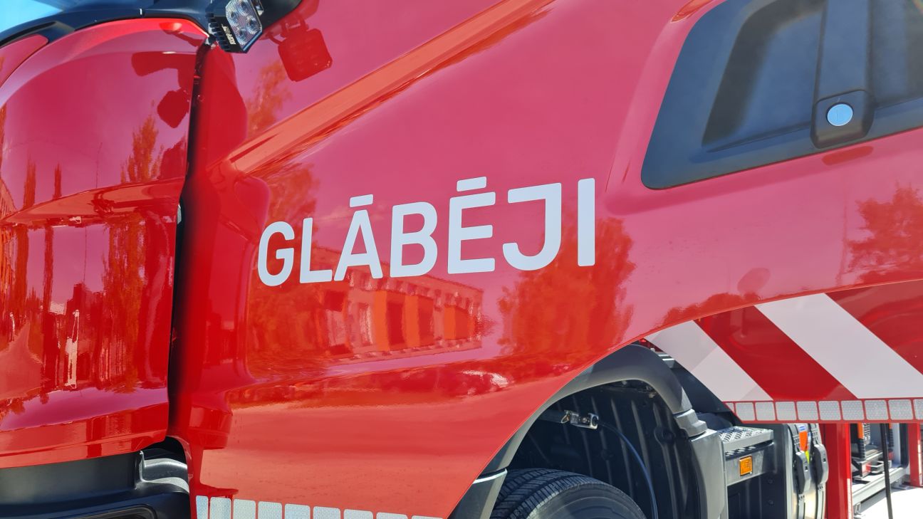 Sēlpils pagastā deg elektrības stabs