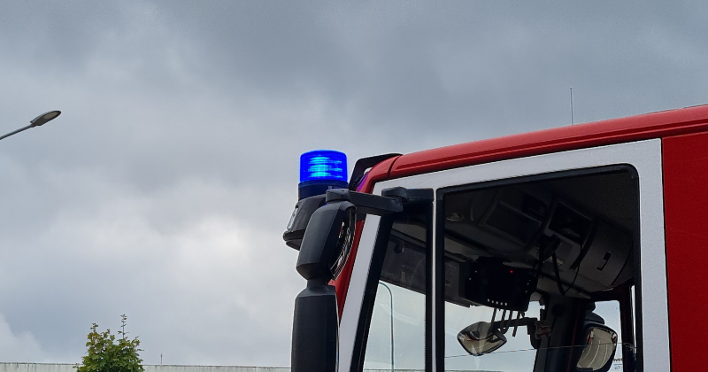 Jēkabpilī neapsaimniekotā ēkā izceļas ugunsgrēks