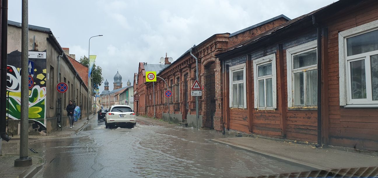 Otro dienu Jēkabpili skar stiprs lietus