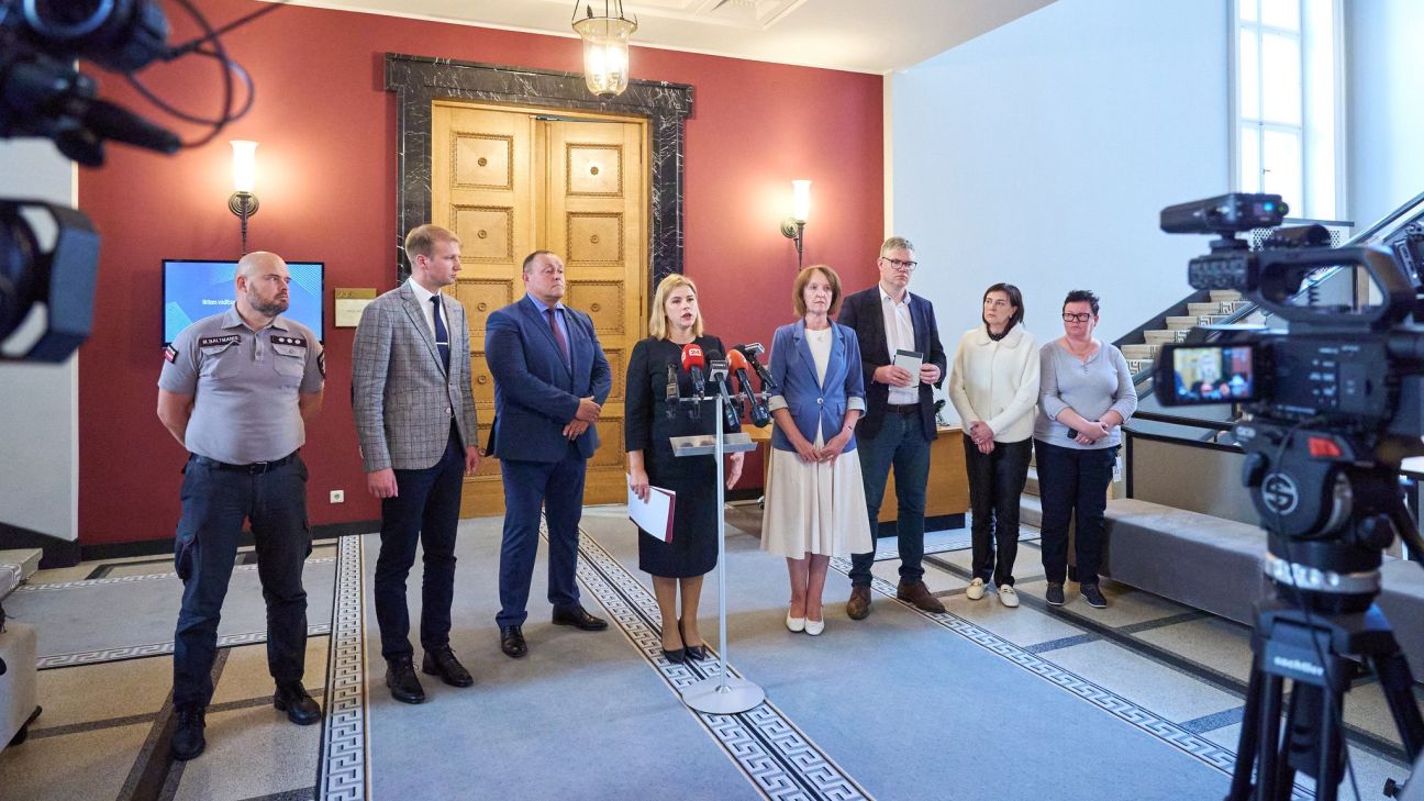 Krīzes vadības padomes sēdē pārrunā aktuālo situāciju nelabvēlīgo laikapstākļu skartajās teritorijās