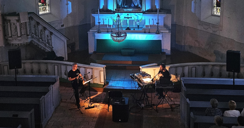 Asares baznīcā skan elektroniskā mūzika