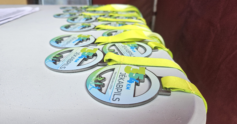 Jēkabpilī kilometru krā&scaron;anas izaicinājumu pieveiku&scaron;i teju 500 dalībnieku