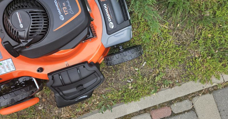 Vai visi Līvānu novada iedzīvotāji nopļāvu&scaron;i zāli?