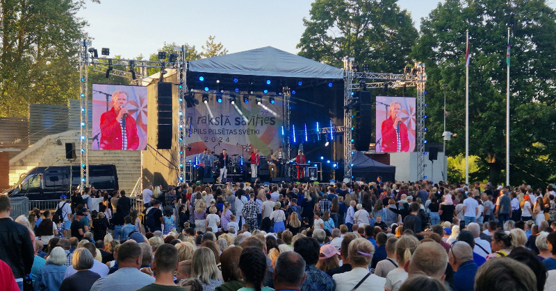 Jēkabpils pilsētas svētkos skatuve vien izmaksāja 25 tūksto&scaron;us eiro