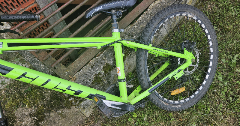 Salas pagastā divi vīrie&scaron;i brauc ar velosipēdu stiprā alkohola reibumā