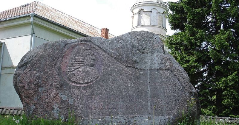 Latvie&scaron;u valodas pamatlicējs Vecais Stenders svin 310 gadu jubileju