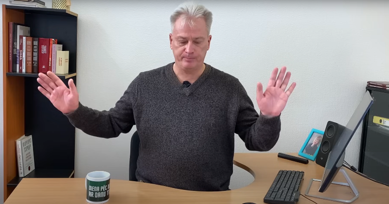 Dans Titavs spriež: kas pārvalda mūsu naudu?