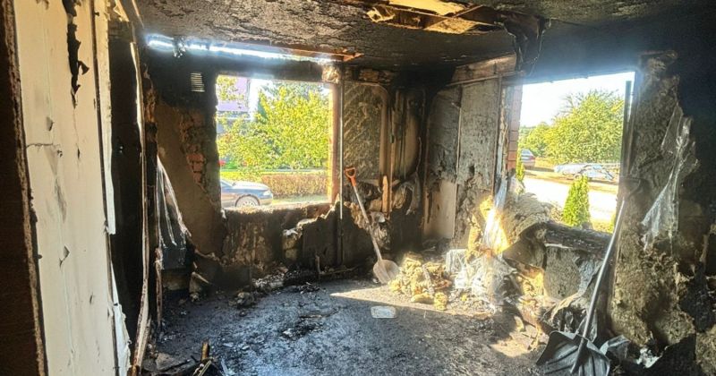 Ancenē deg dzīvojamā māja