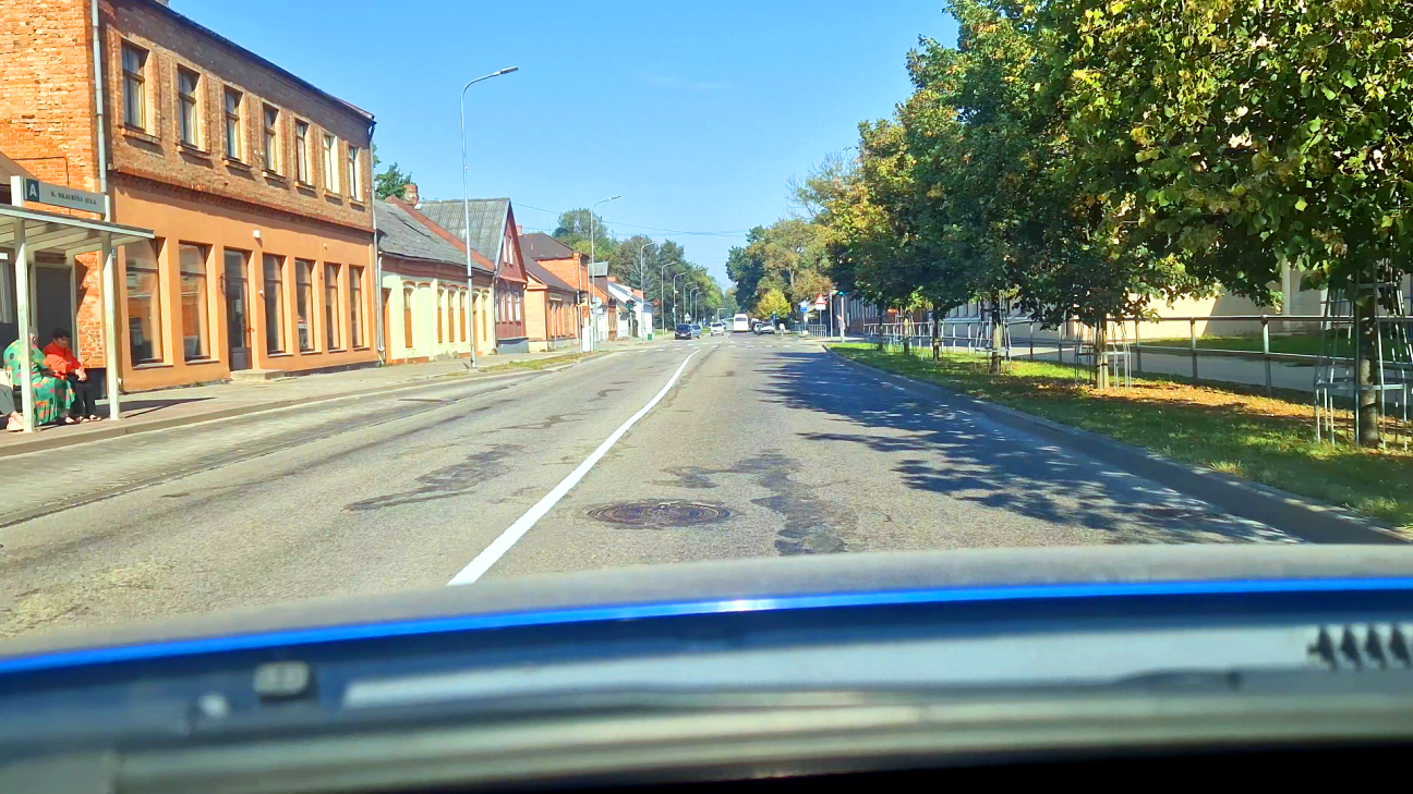 Jēkabpils šoferus pārsteidz šķībie ielu apzīmējumi