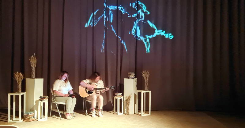 &ldquo;Dzeja dejo&rdquo; uz Salas Tautas nama skatuves