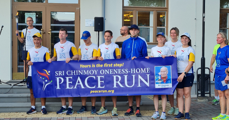 Jēkabpilī sagaida ceļojo&scaron;o miera lāpu