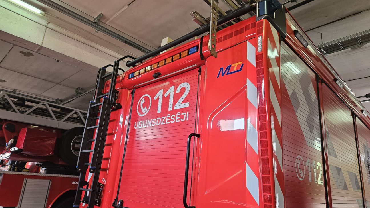 Asares pagastā ugunsgrēkā izglābts cilvēks