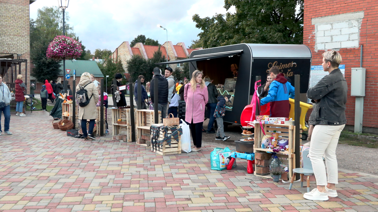 Līvānos ar andeli un jautrību svin rudens saulgriežus