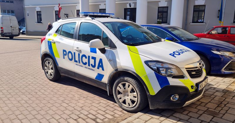 Jēkabpilī notiek trīs automa&scaron;īnu sadursme