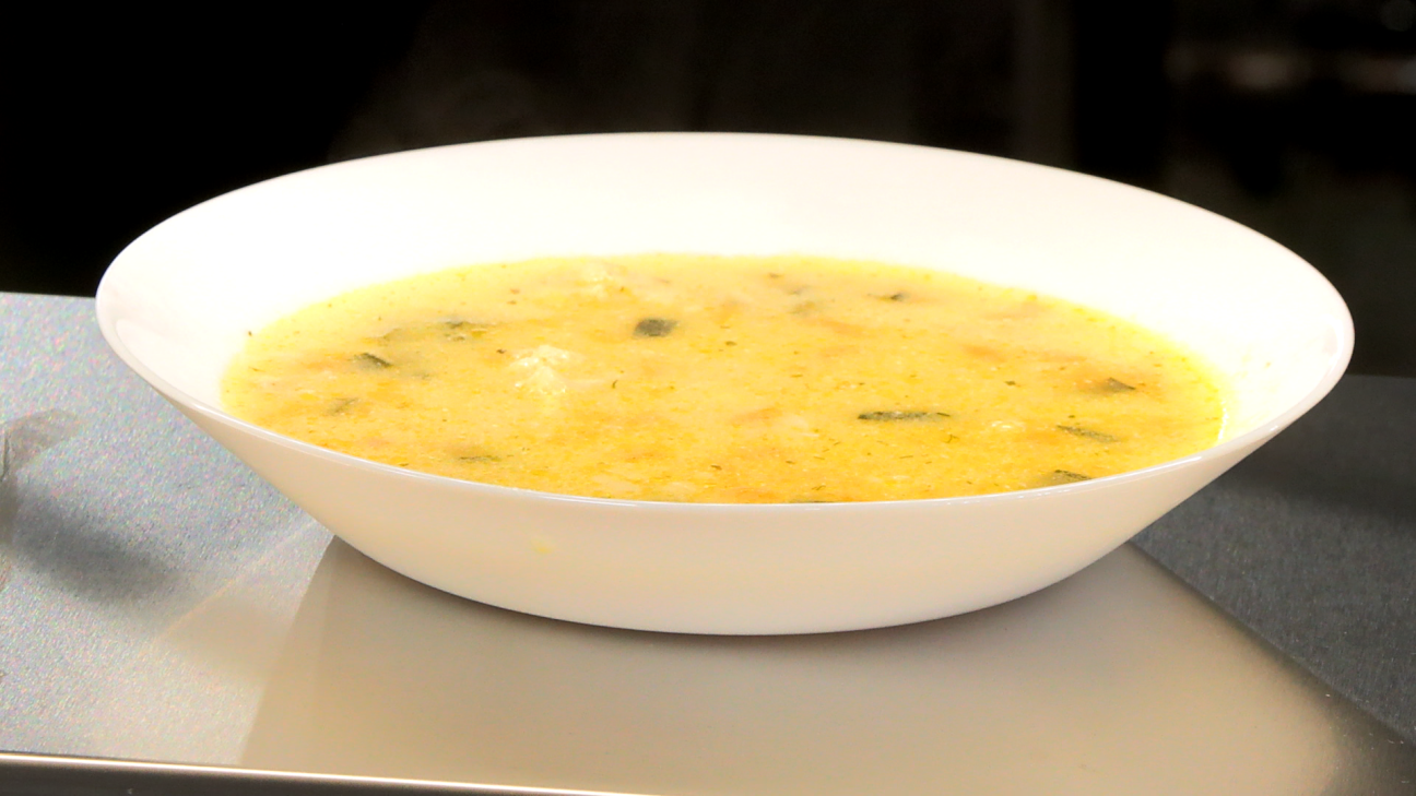 Skolēni ēdnīcas zupā atrod kukaiņus