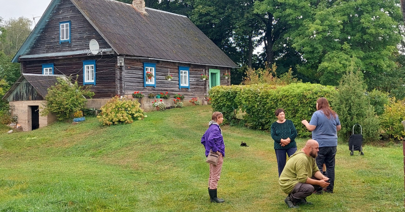 Latvijas Etnogrāfiskā brīvdabas muzeja darbinieki veic Sēlijas izpēti 