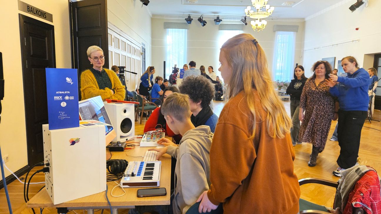 Jēkabpilī jaunieši rada mūziku Agneses Rakovskas vadībā