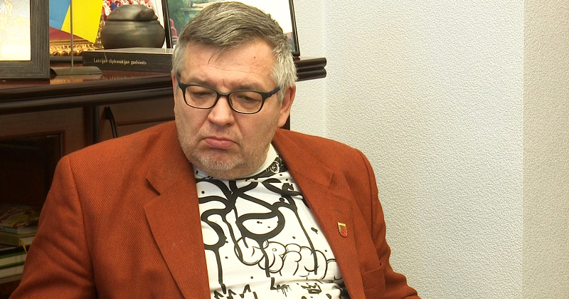 Juris:  Žuks jau zupas bļodā žuku negrib saskatīt