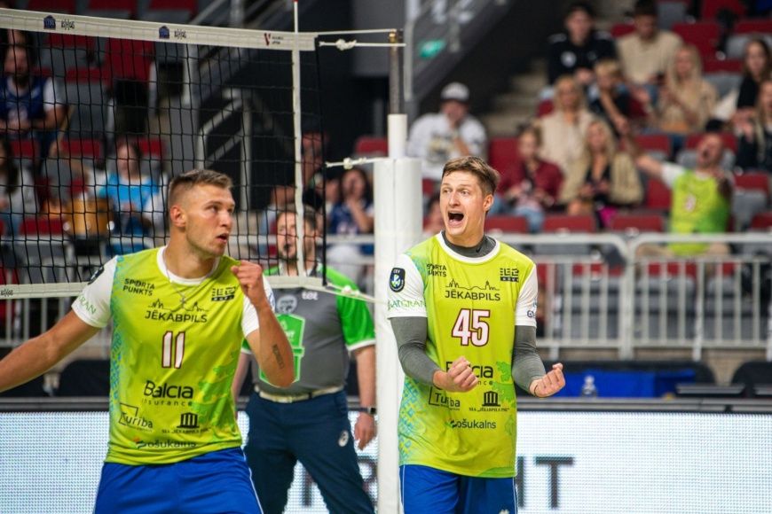  Jēkabpils volejbolisti trīs setos uzvar daugavpiliešus