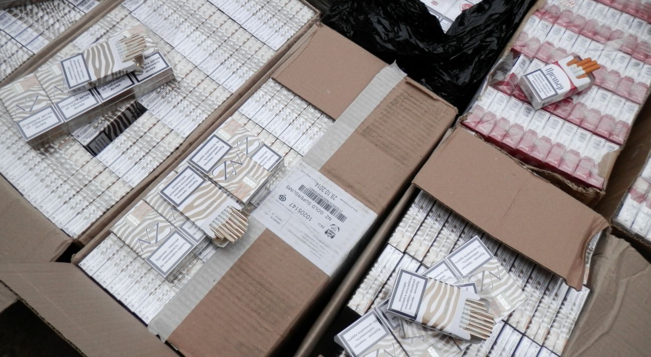 Latgales policistu aiztur par cigarešu kontrabandas piesegšanu