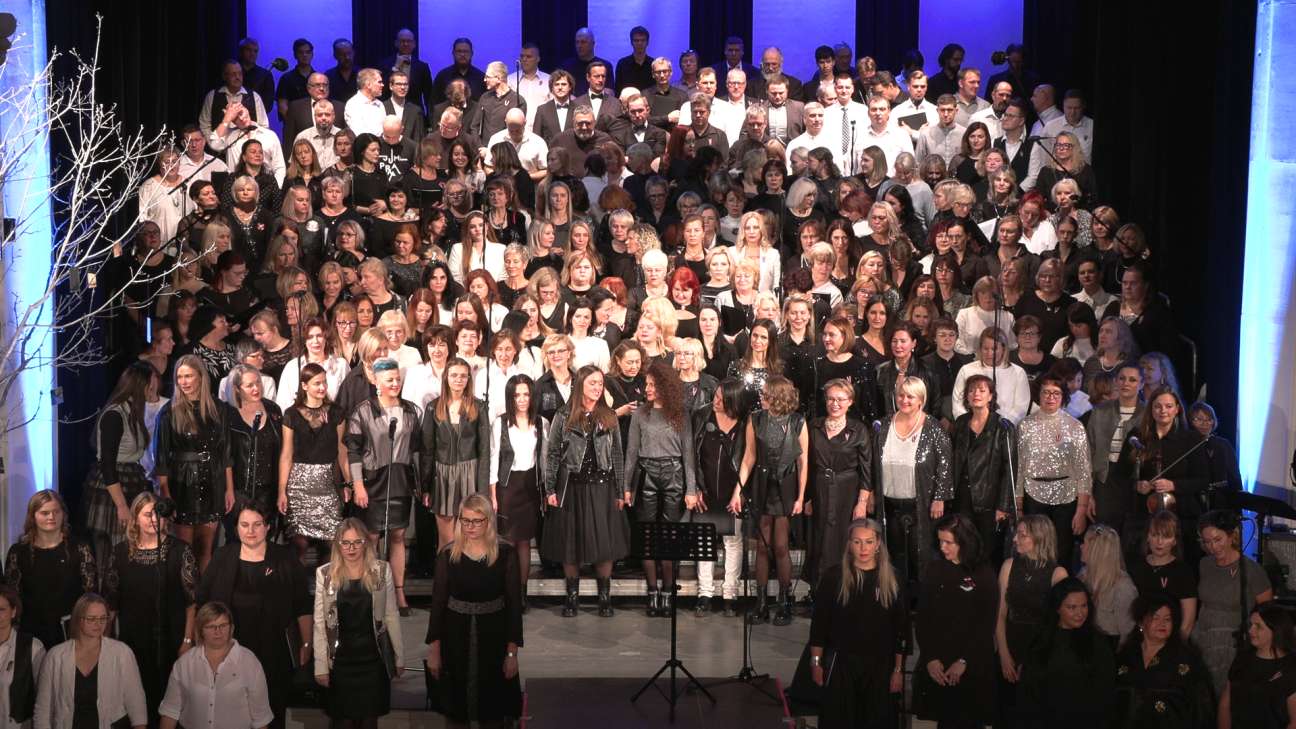 Koris “Noskaņa” jubilejas koncertā uz skatuves pulcē 200 dziedātājus