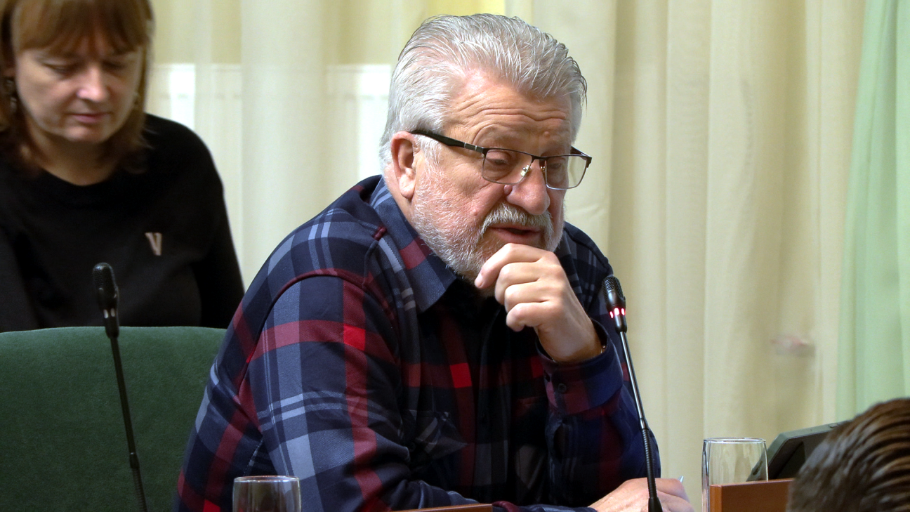 Diskusija Finanšu komitejā: vai uz Ukrainu tiek sūtīti lūžņi?